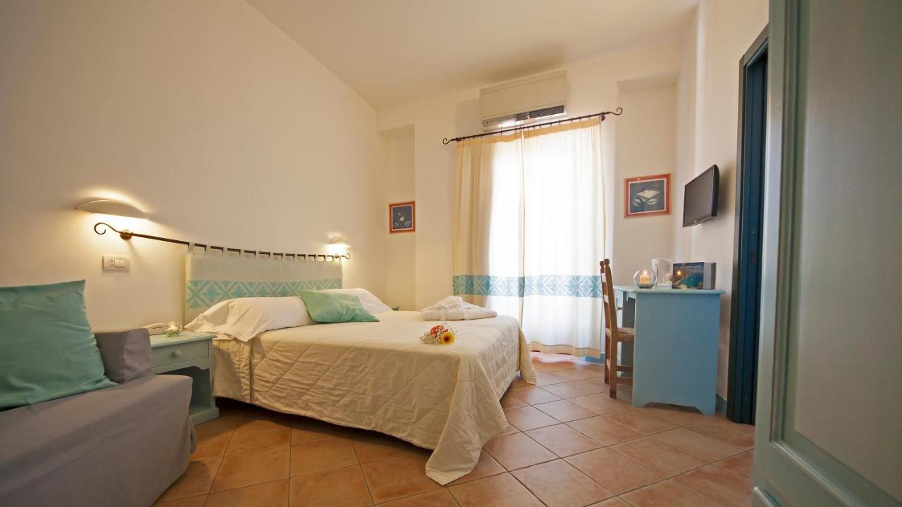 Bue Marino Hotel & Roof Lounge Кала Гононе Екстериор снимка