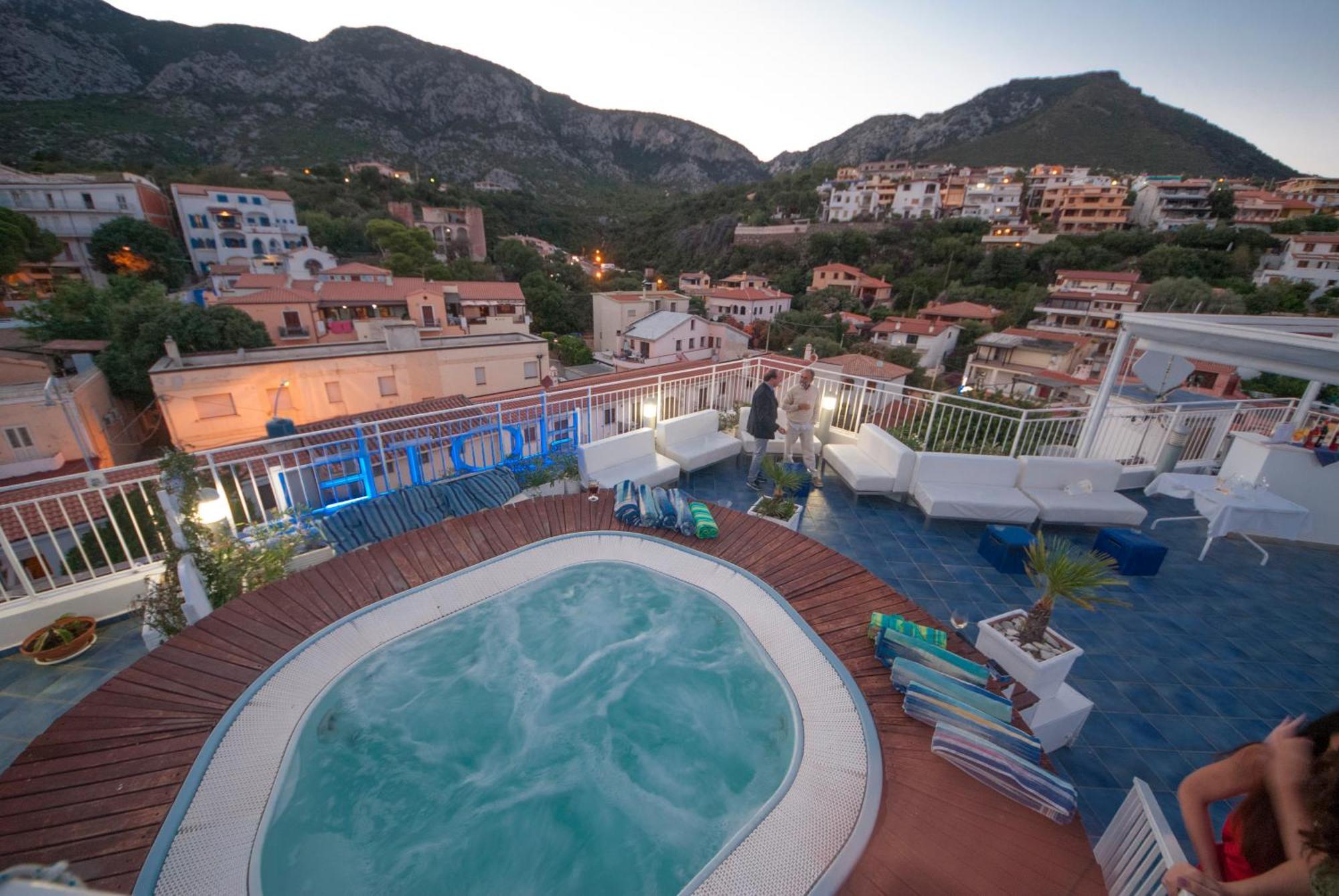 Bue Marino Hotel & Roof Lounge Кала Гононе Екстериор снимка