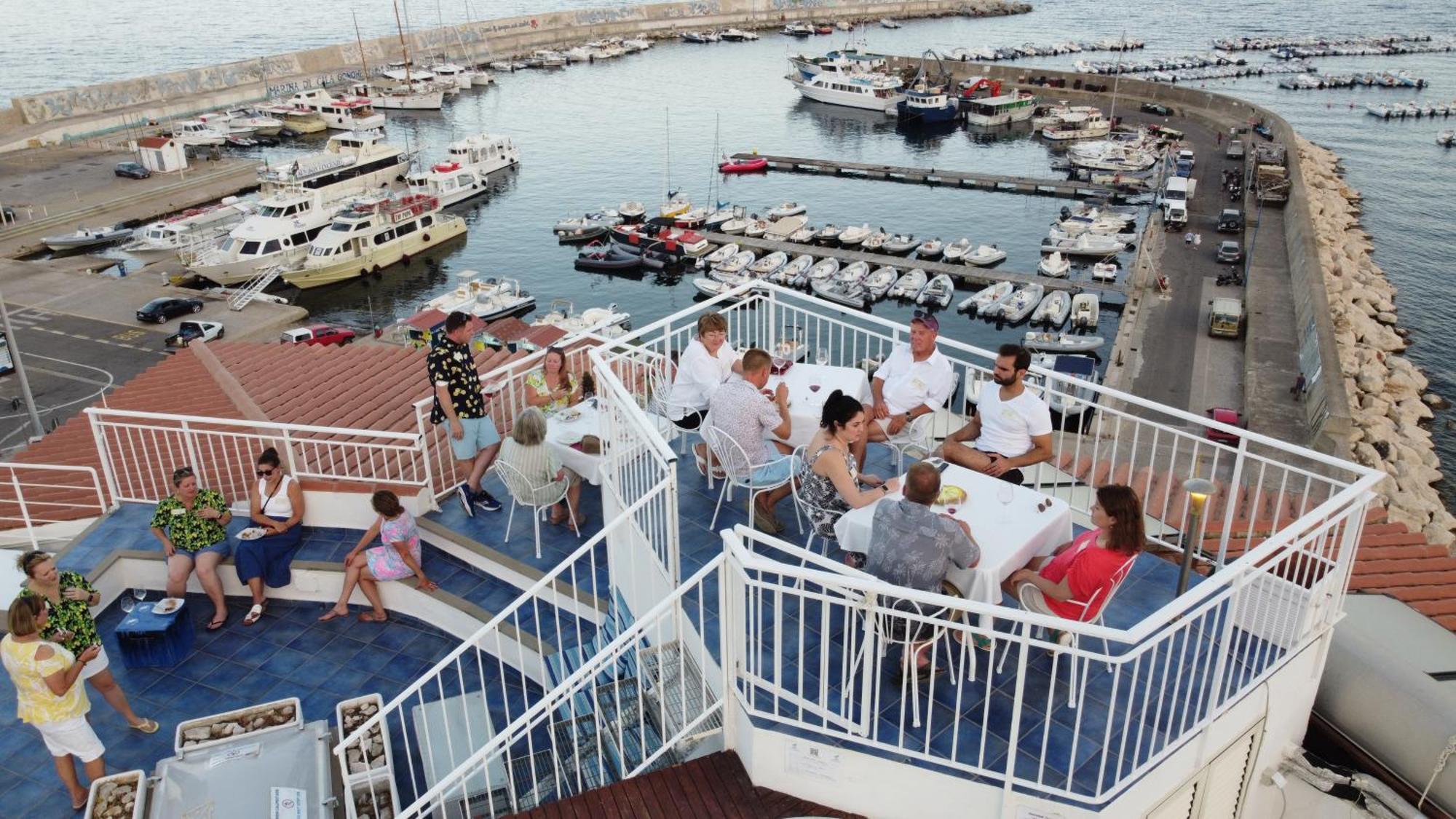 Bue Marino Hotel & Roof Lounge Кала Гононе Екстериор снимка