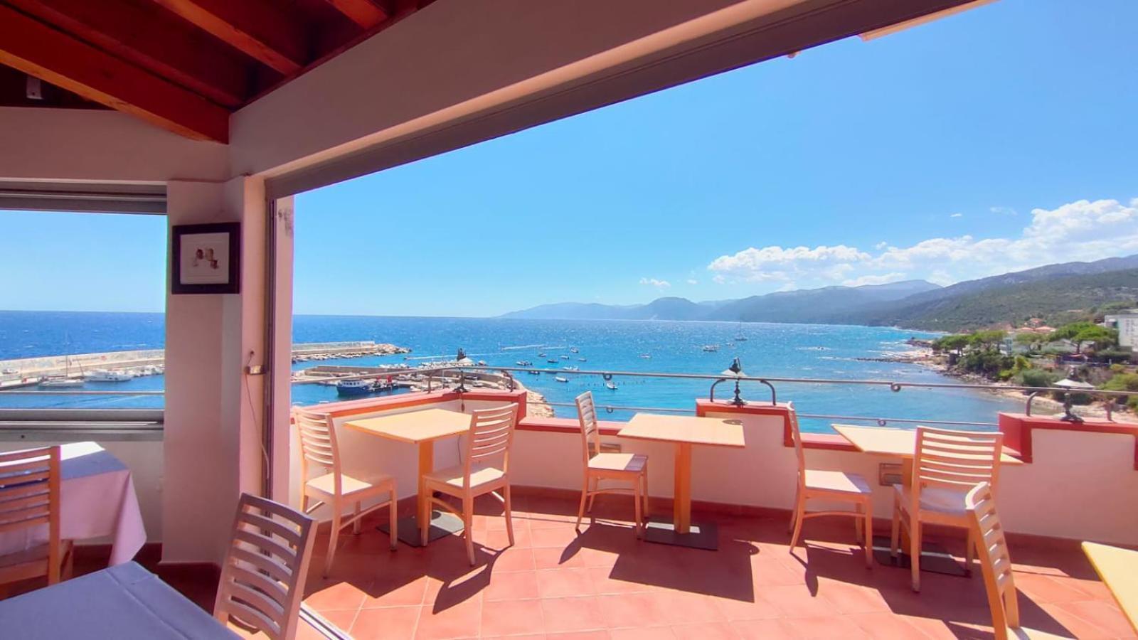 Bue Marino Hotel & Roof Lounge Кала Гононе Екстериор снимка