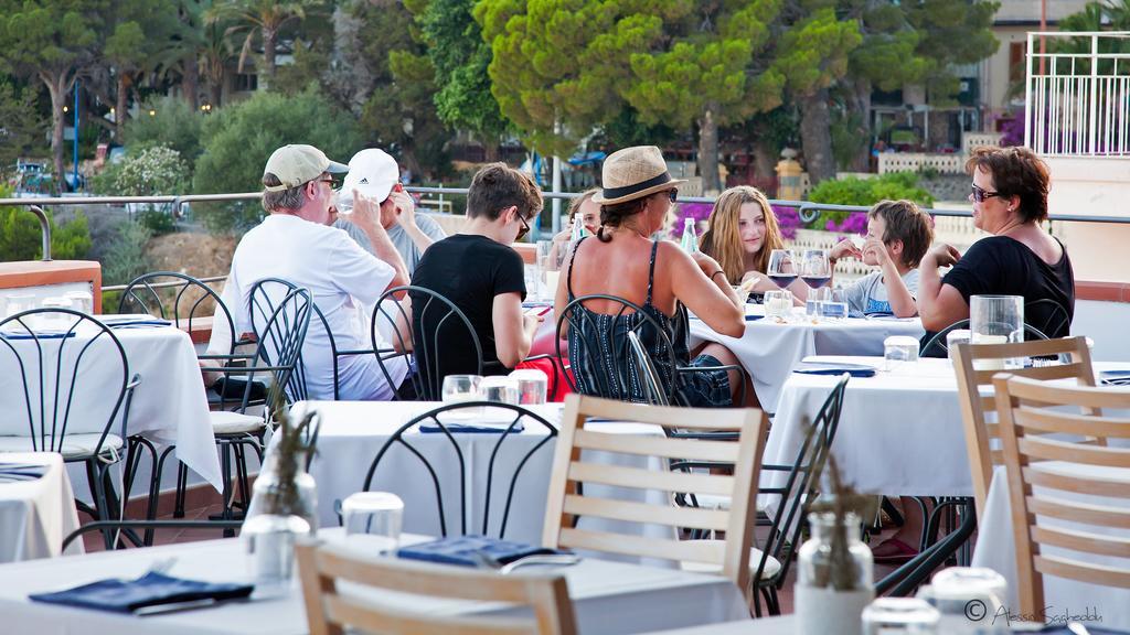 Bue Marino Hotel & Roof Lounge Кала Гононе Екстериор снимка