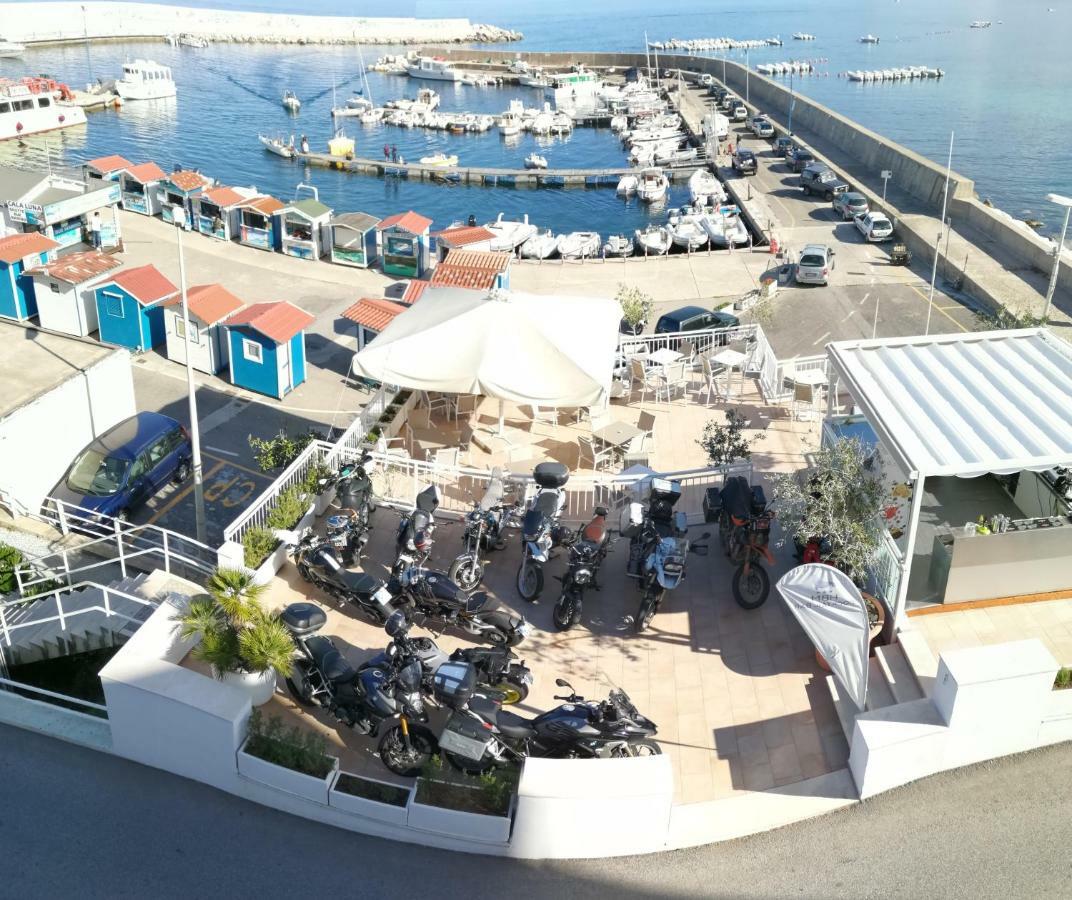 Bue Marino Hotel & Roof Lounge Кала Гононе Екстериор снимка